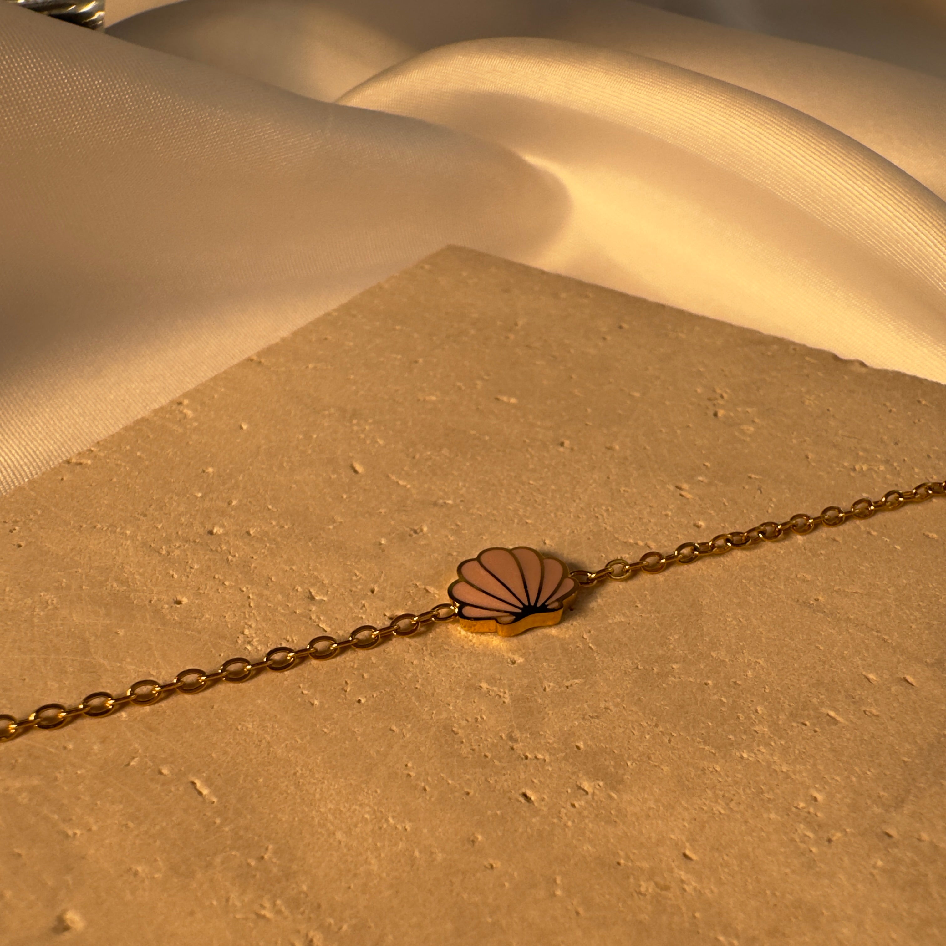 Aurora Shell Bracelet