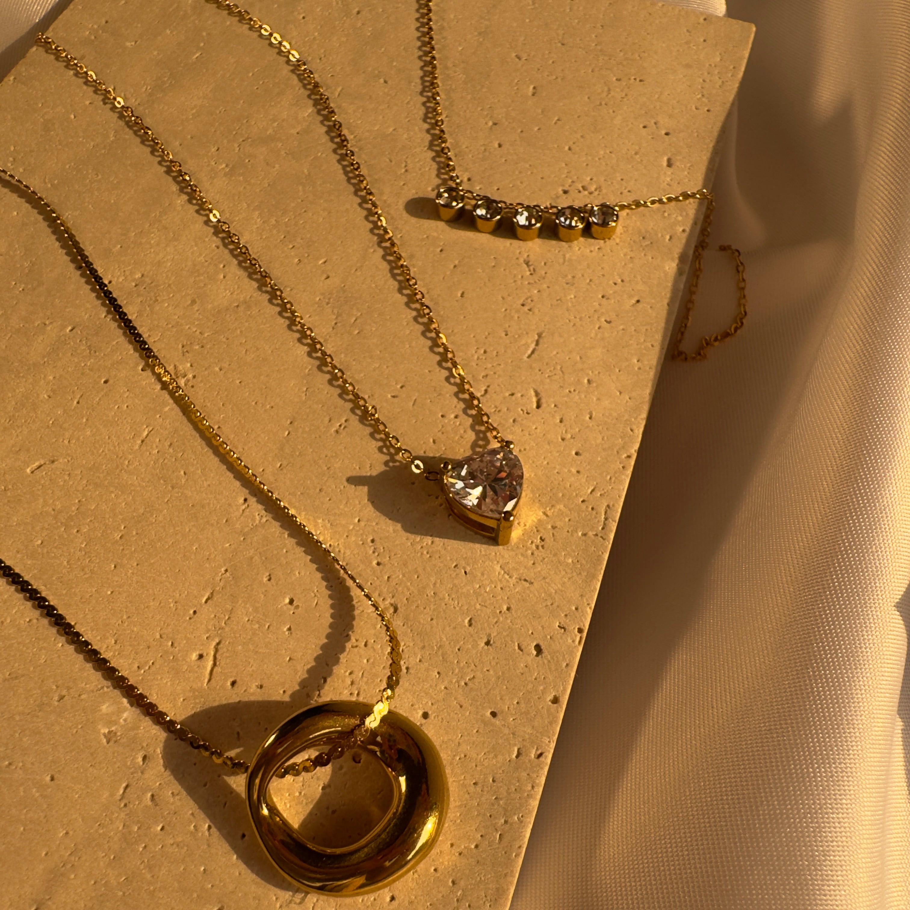 Dainty Sparkle Necklace