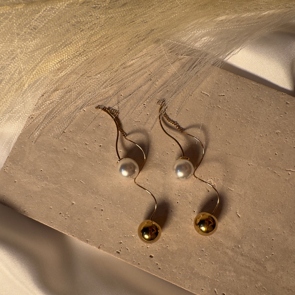 Pearl Twist Earring